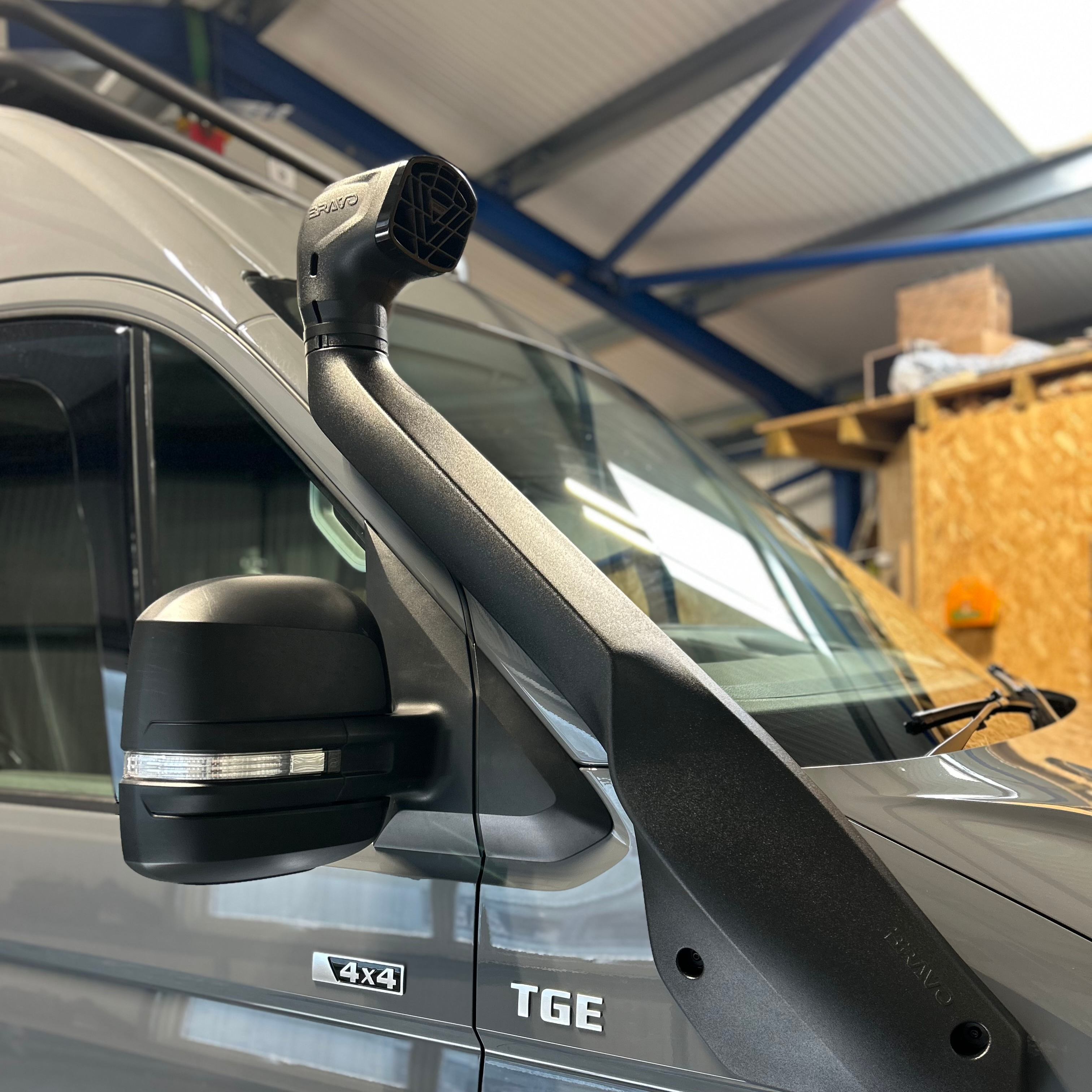 Volkswagen Crafter/ MAN TGE 2017 + BRAVO Snorkel